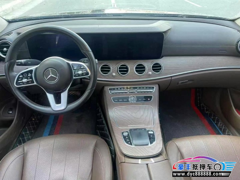 19年奔驰E轿车抵押车出售