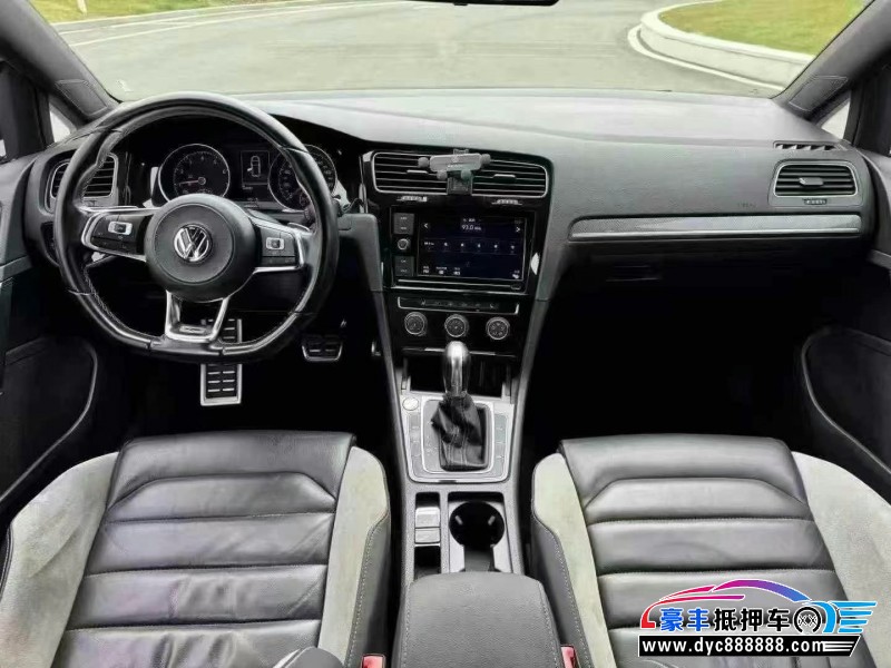 19年大众高尔夫轿车抵押车出售