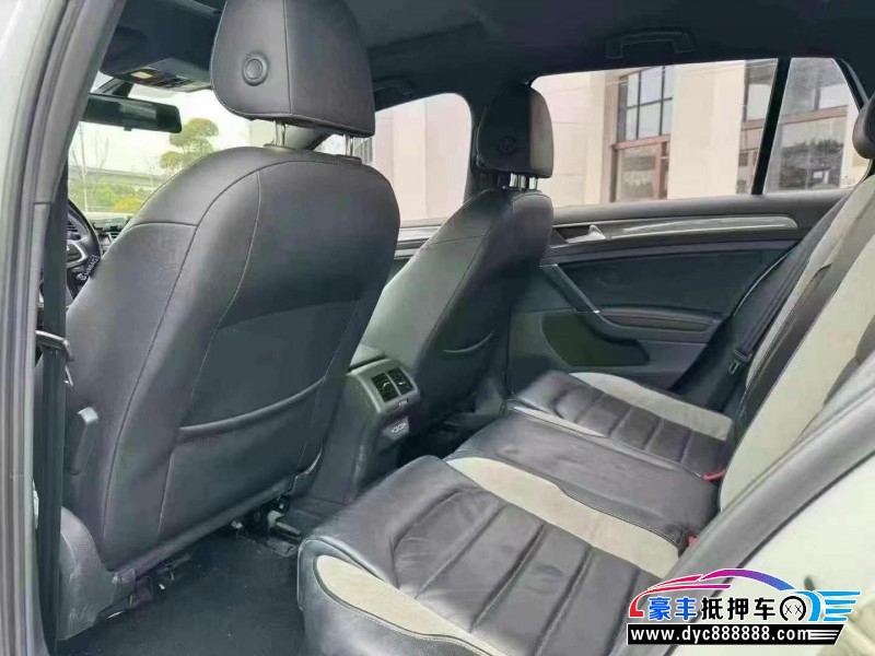 19年大众高尔夫轿车抵押车出售