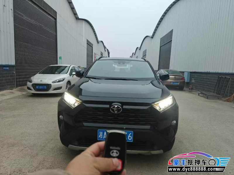 抵押车出售23年丰田RAV4轿车