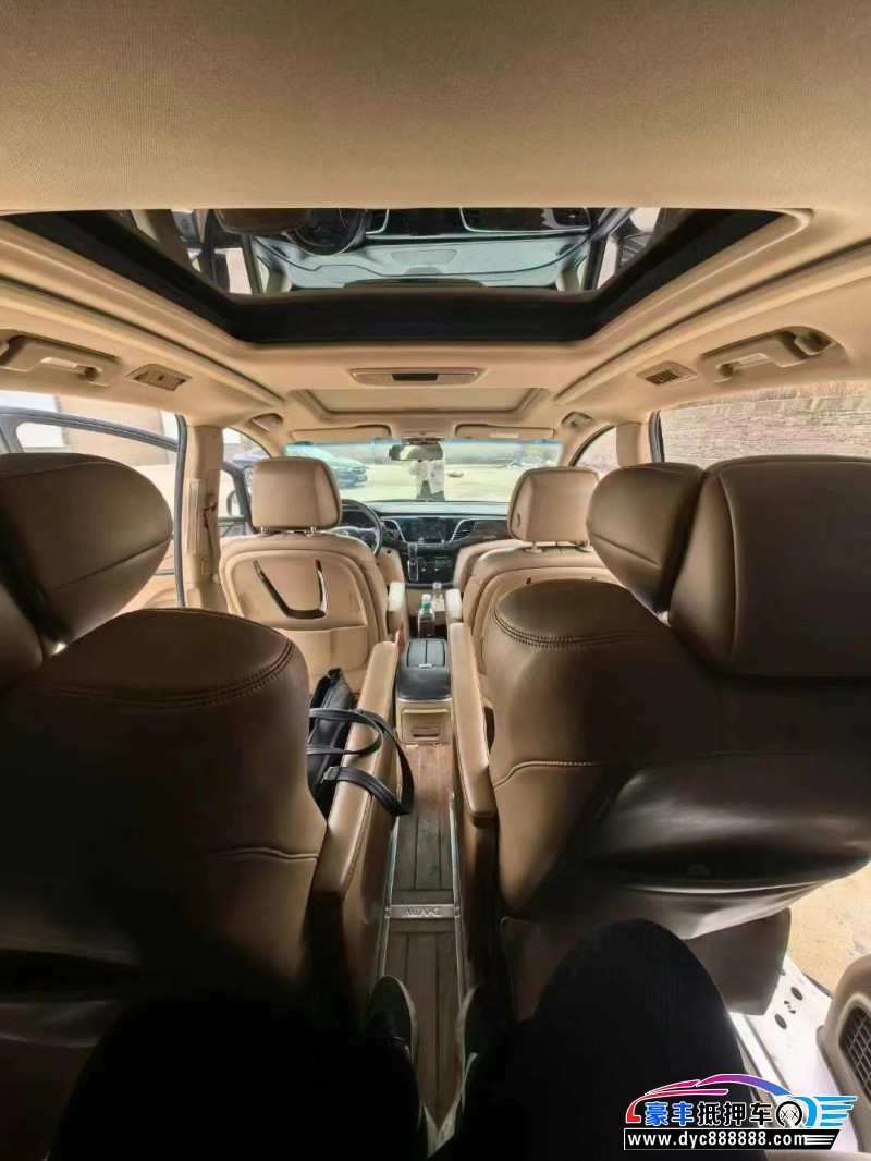 19年别克GL8轿车抵押车出售