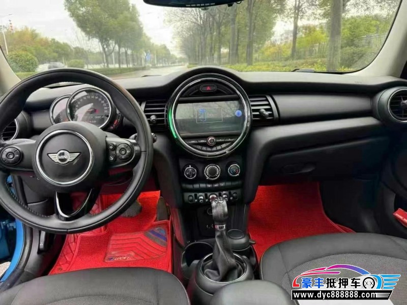 18年宝马MINI轿车抵押车出售