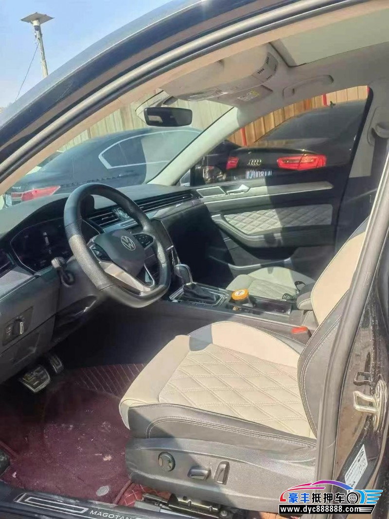 22年大众迈腾轿车抵押车出售