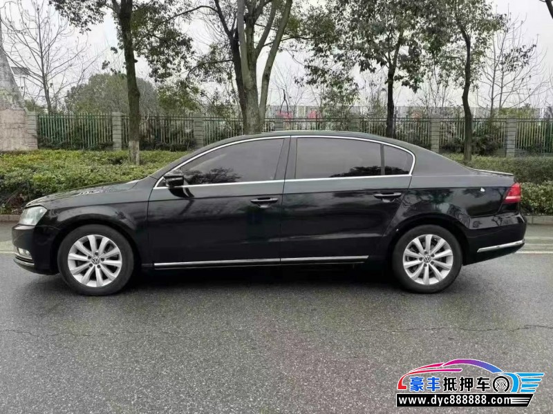 17年大众迈腾轿车抵押车出售