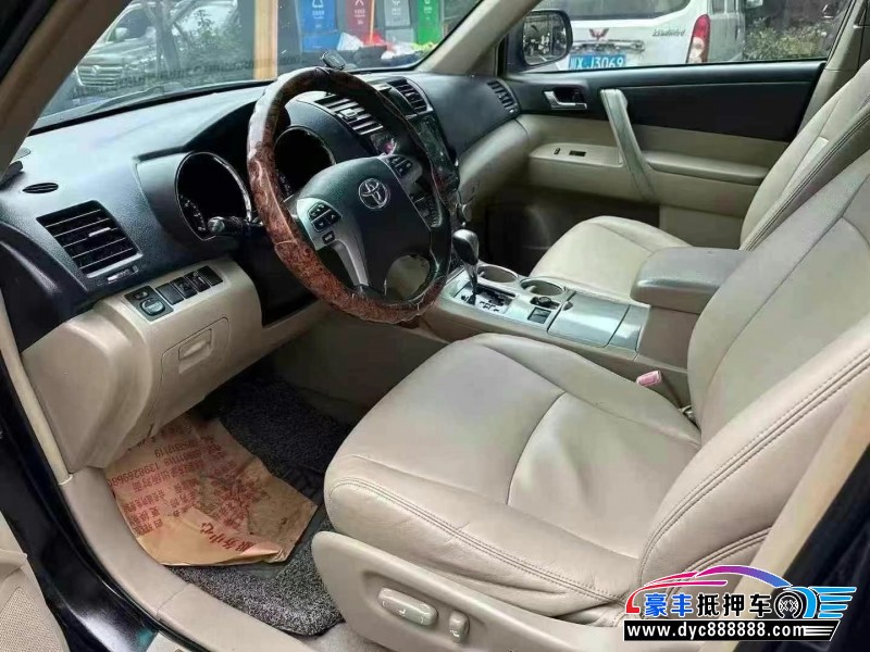 15年丰田汉兰达轿车抵押车出售