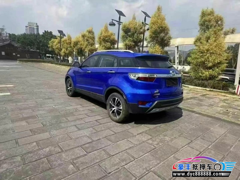 18年江铃驭胜330轿车抵押车出售