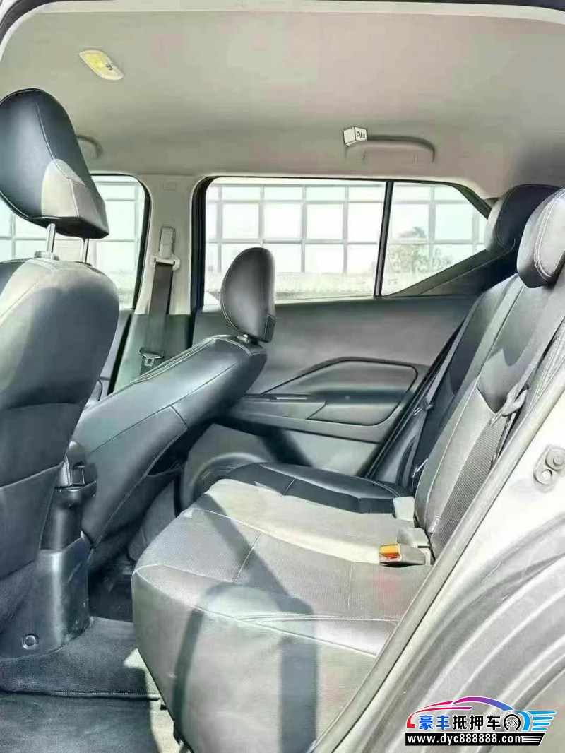 21年日产劲客轿车抵押车出售