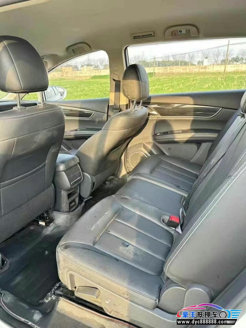 18年比亚迪宋轿车抵押车出售