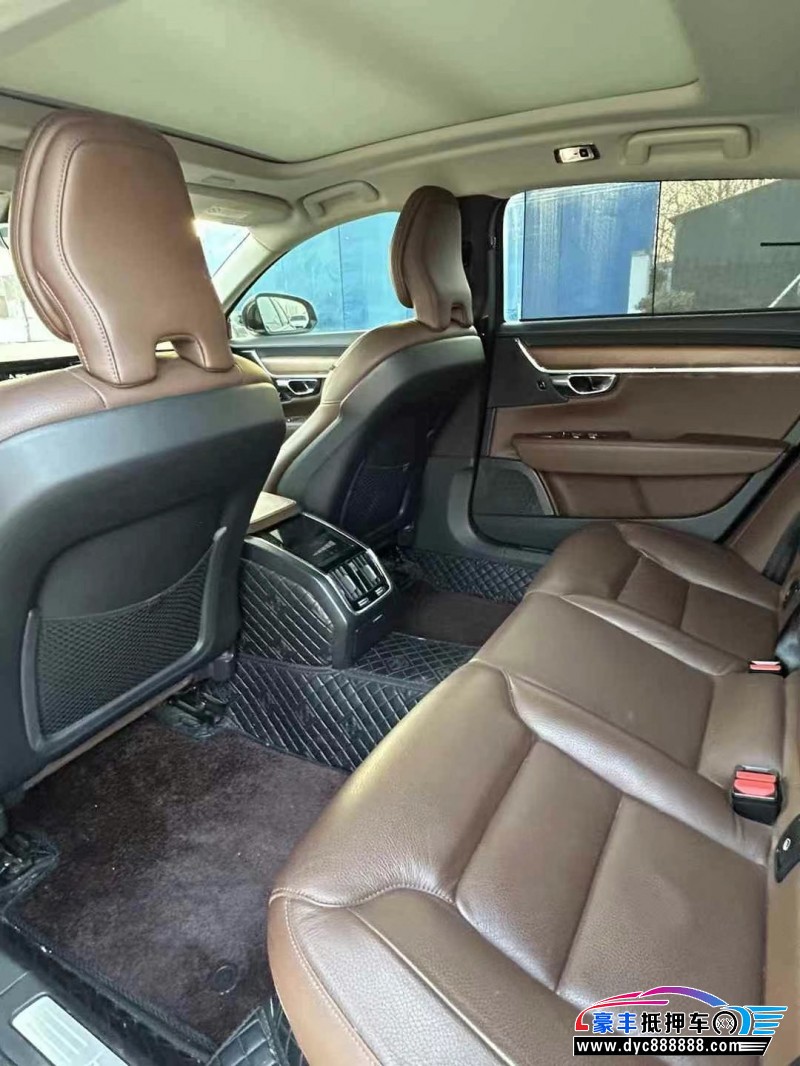 19年沃尔沃S90轿车抵押车出售