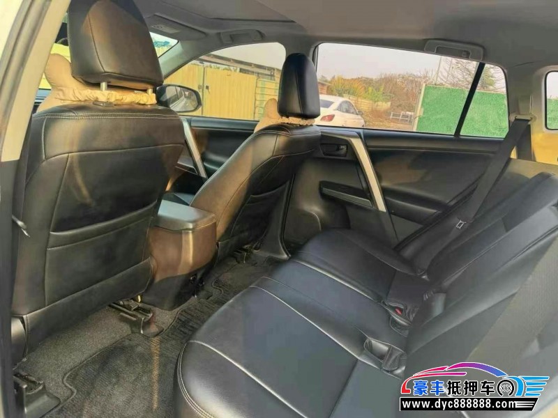 18年丰田RAV4荣放轿车抵押车出售
