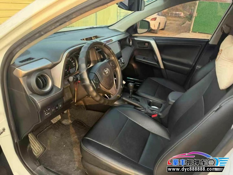 18年丰田RAV4荣放轿车抵押车出售