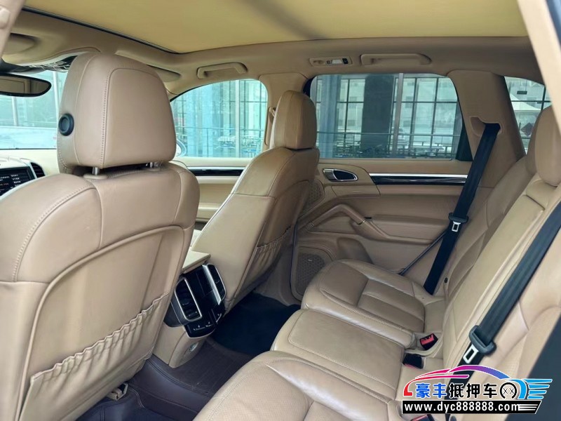 17年保时捷卡宴轿车抵押车出售