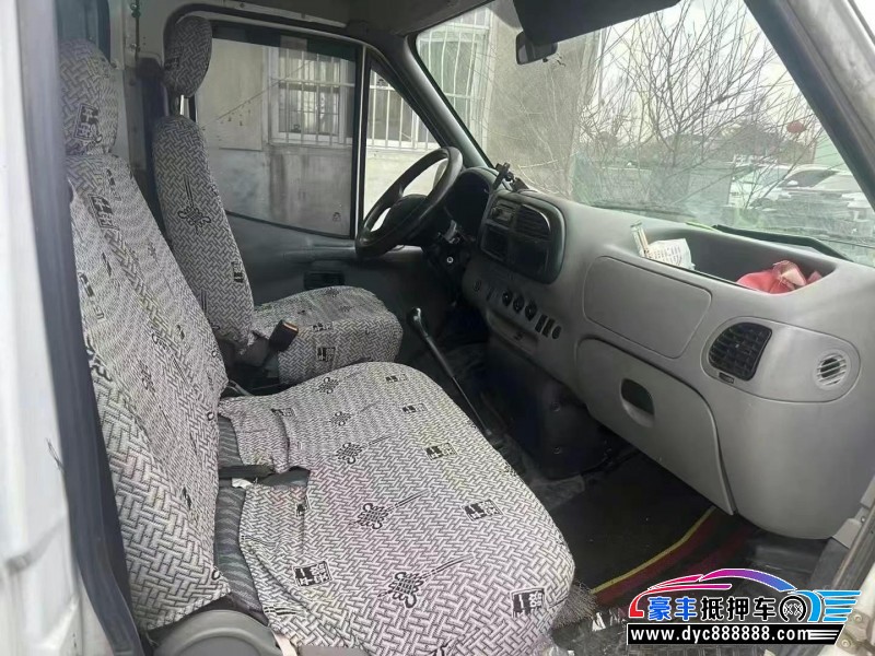 15年福特全顺轿车抵押车出售