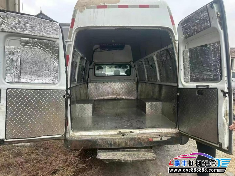 15年福特全顺轿车抵押车出售