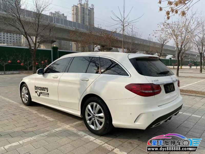 21年奔驰C轿车抵押车出售