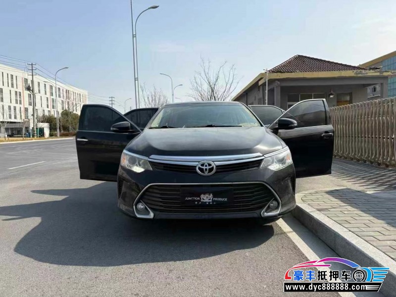 17年丰田凯美瑞轿车抵押车出售