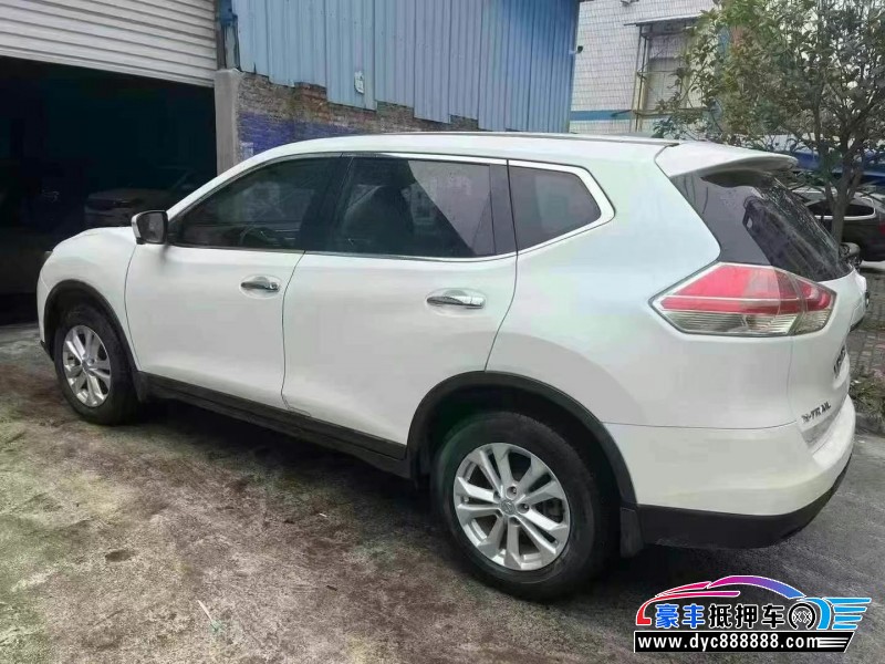 17年日产奇骏轿车抵押车出售