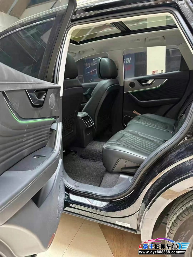 24年红旗HS5轿车抵押车出售