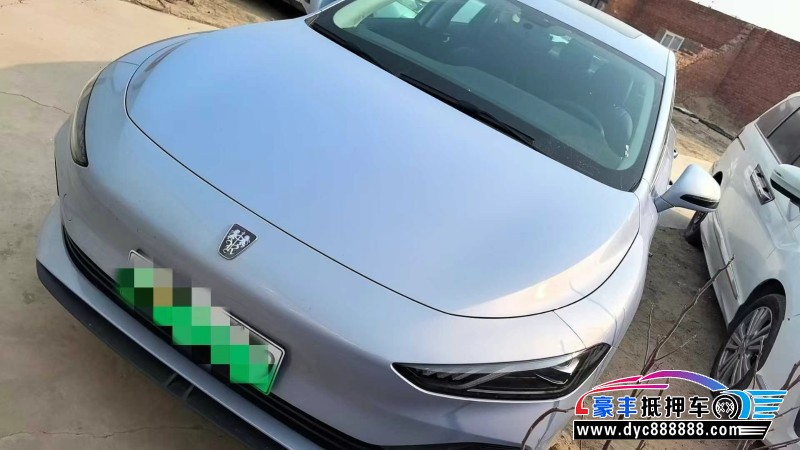 25年荣威D7轿车抵押车出售