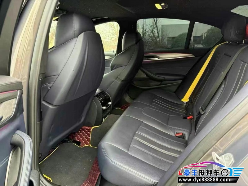 20年宝马5系轿车抵押车出售