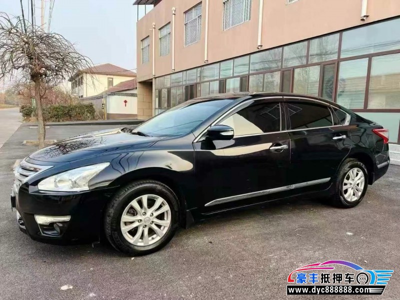 15年日产天籁轿车抵押车出售