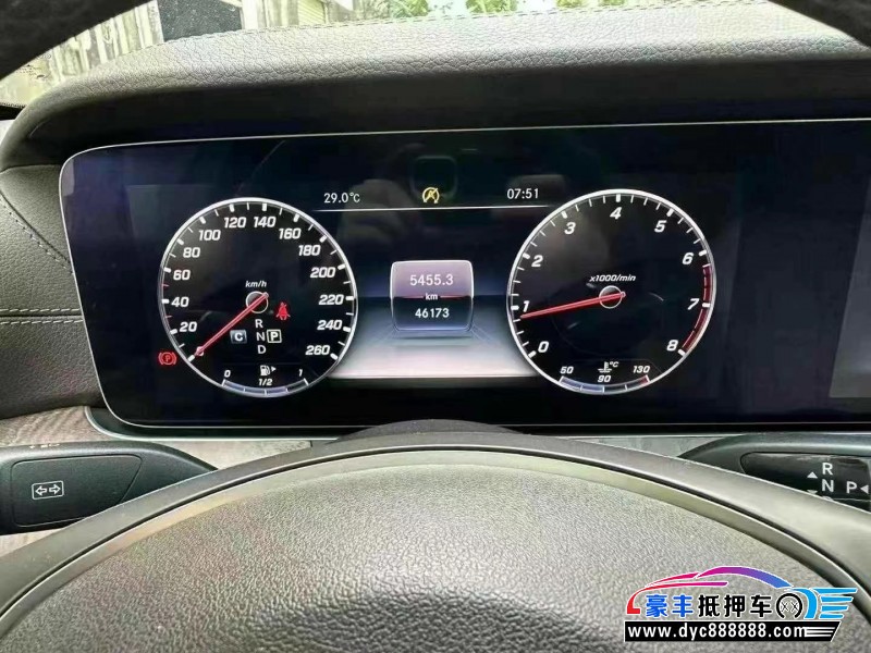 19年奔驰E轿车抵押车出售