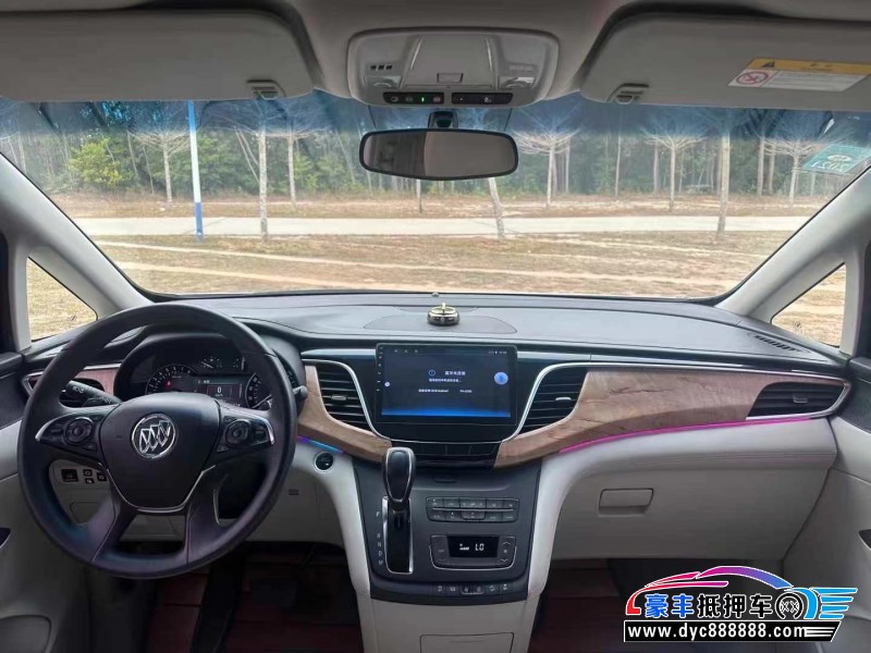 19年别克GL8轿车抵押车出售