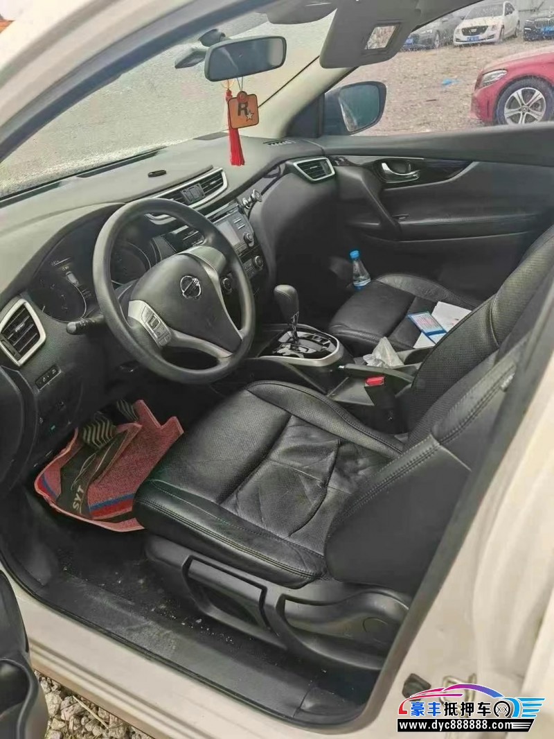 17年日产逍客轿车抵押车出售