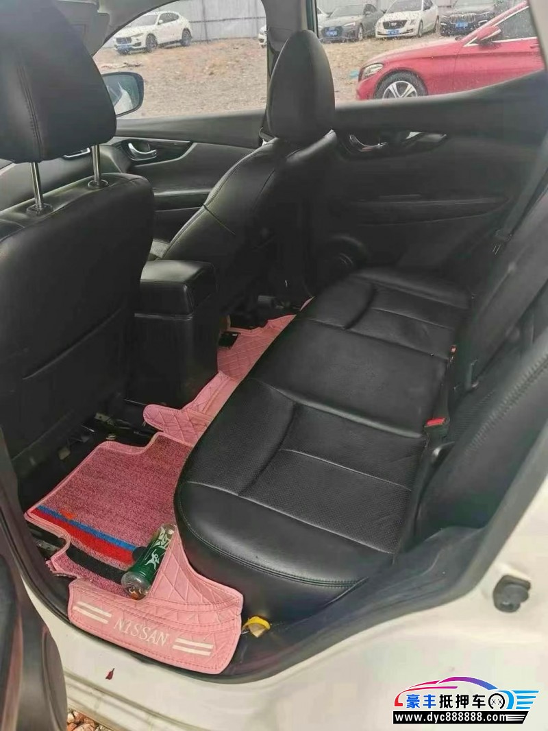 17年日产逍客轿车抵押车出售