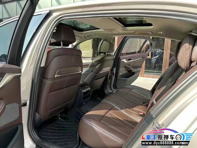 20年宝马5系轿车抵押车出售