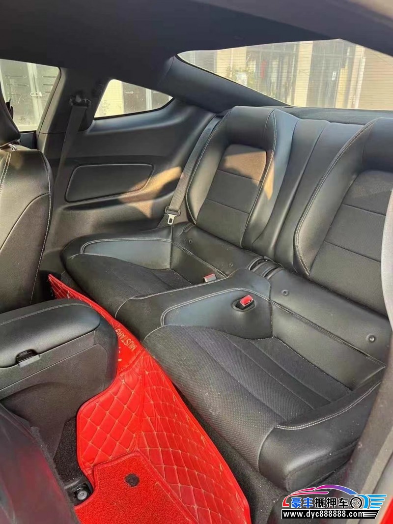 18年福特野马轿车抵押车出售