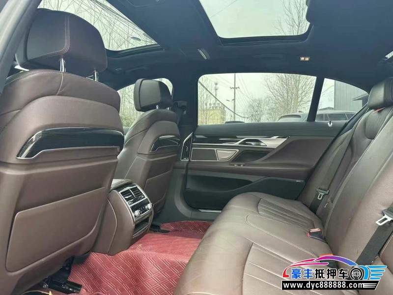 18年宝马7系轿车抵押车出售