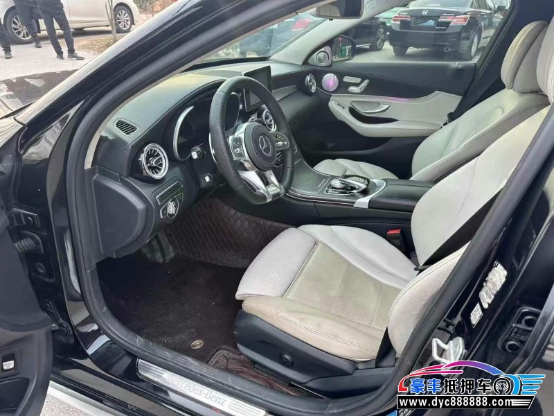 14年奔驰C轿车抵押车出售