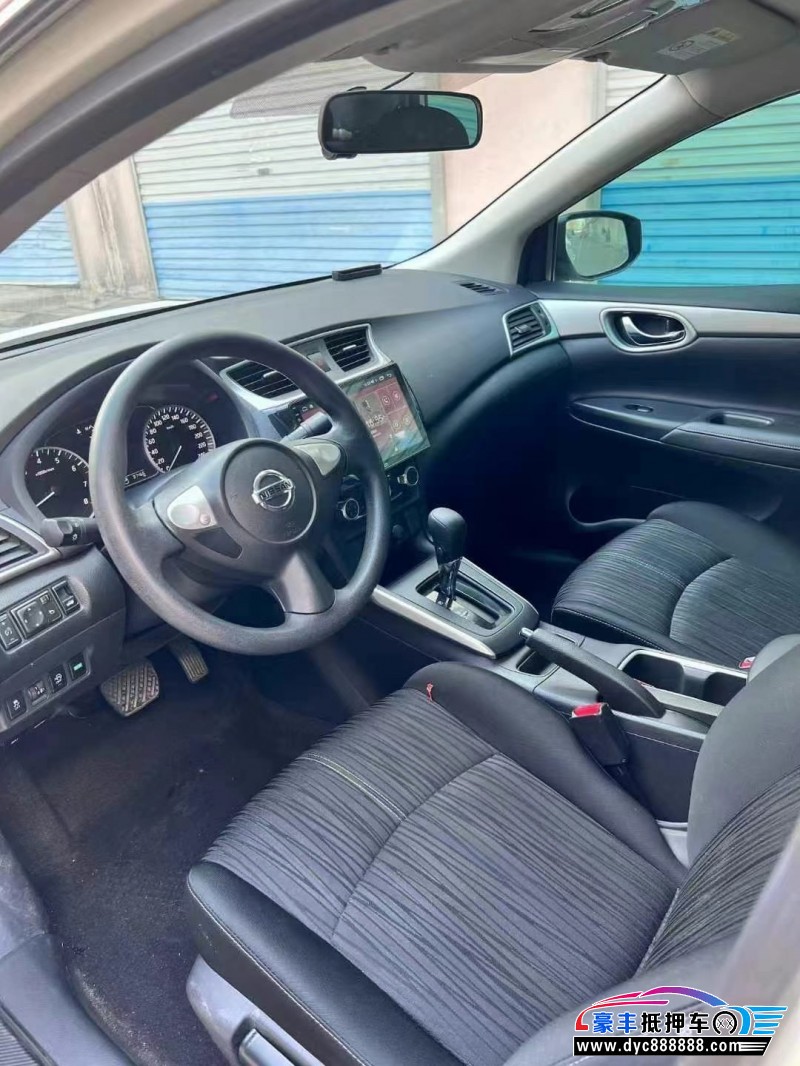 22年日产轩逸轿车抵押车出售