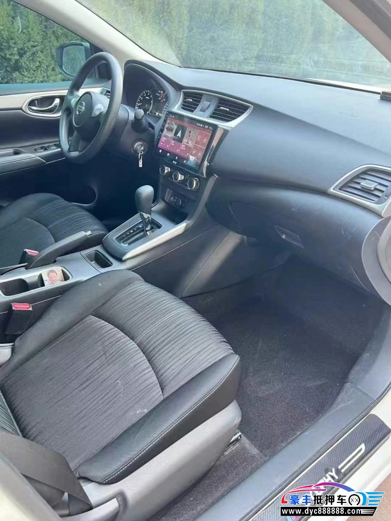 22年日产轩逸轿车抵押车出售