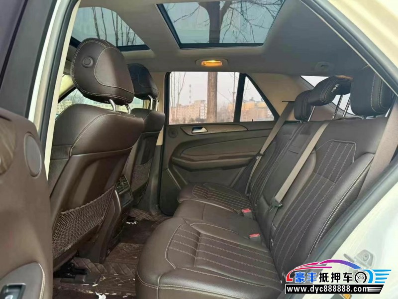 16年奔驰GLE轿车抵押车出售