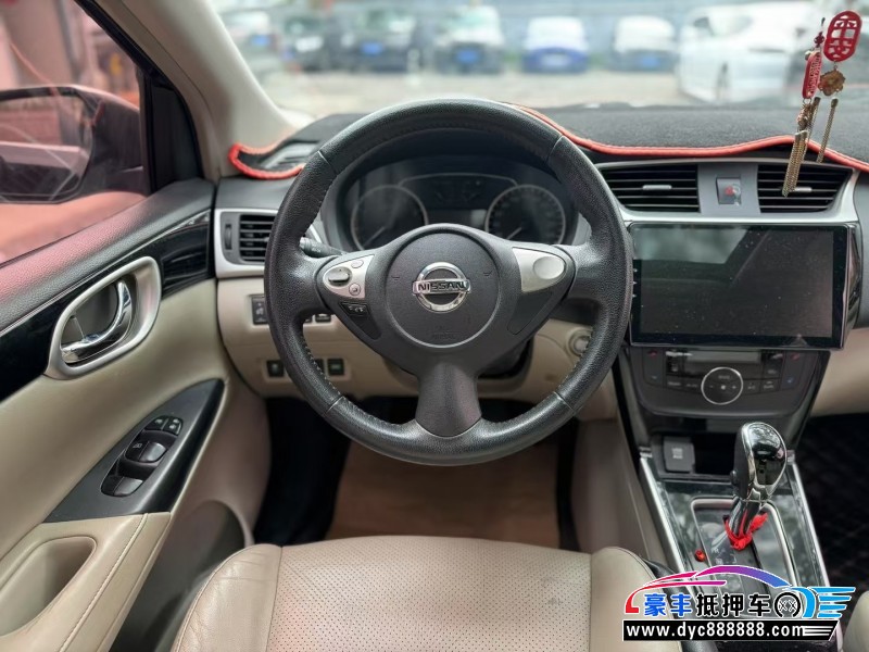 17年日产轩逸轿车抵押车出售