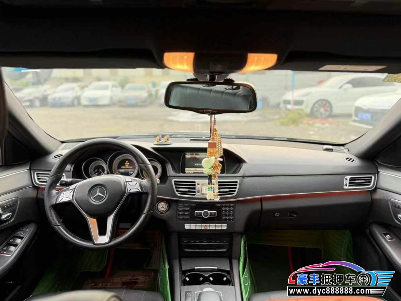 14年奔驰E轿车抵押车出售