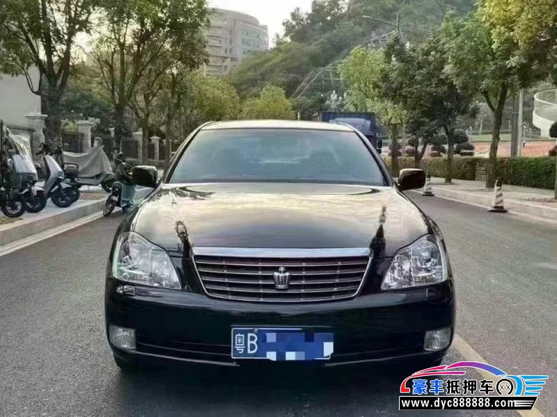 08年丰田皇冠轿车抵押车出售