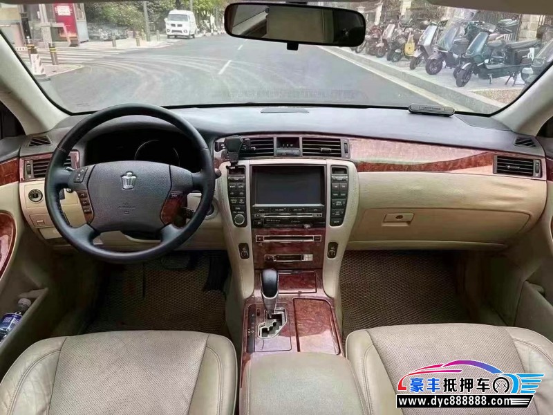 08年丰田皇冠轿车抵押车出售