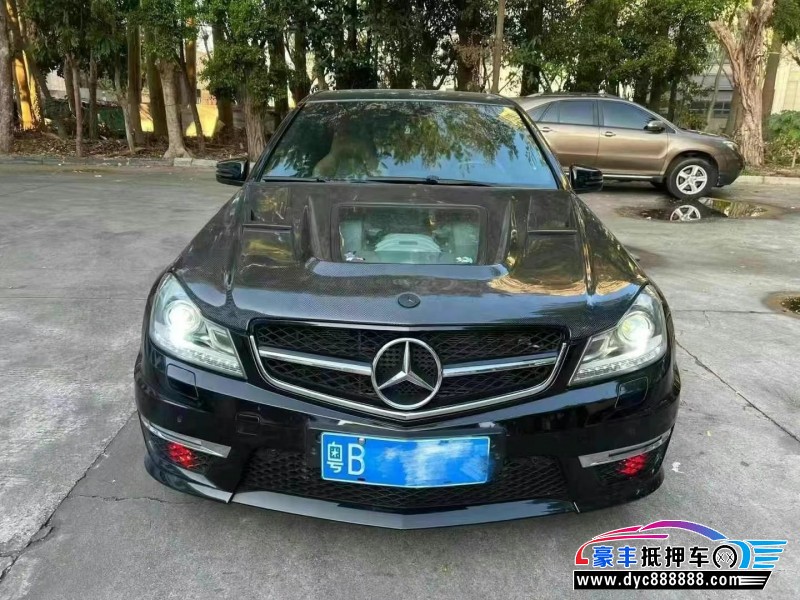 13年奔驰C轿车抵押车出售
