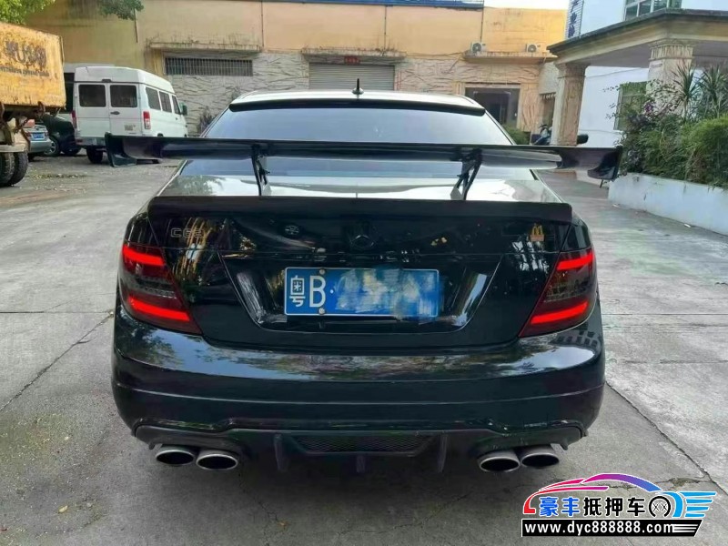 13年奔驰C轿车抵押车出售