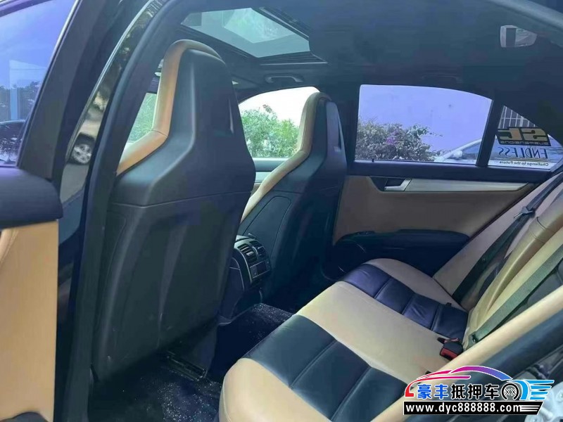 13年奔驰C轿车抵押车出售