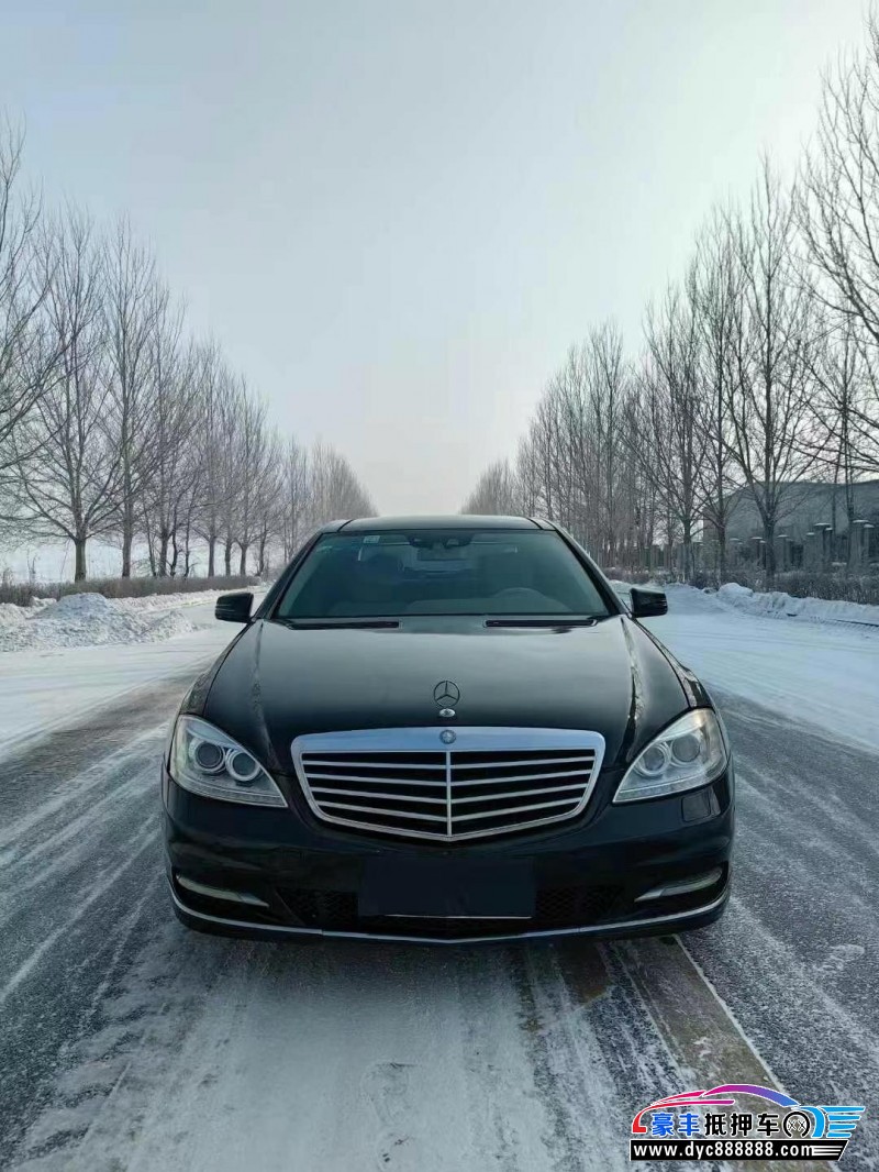 12年奔驰E轿车抵押车出售