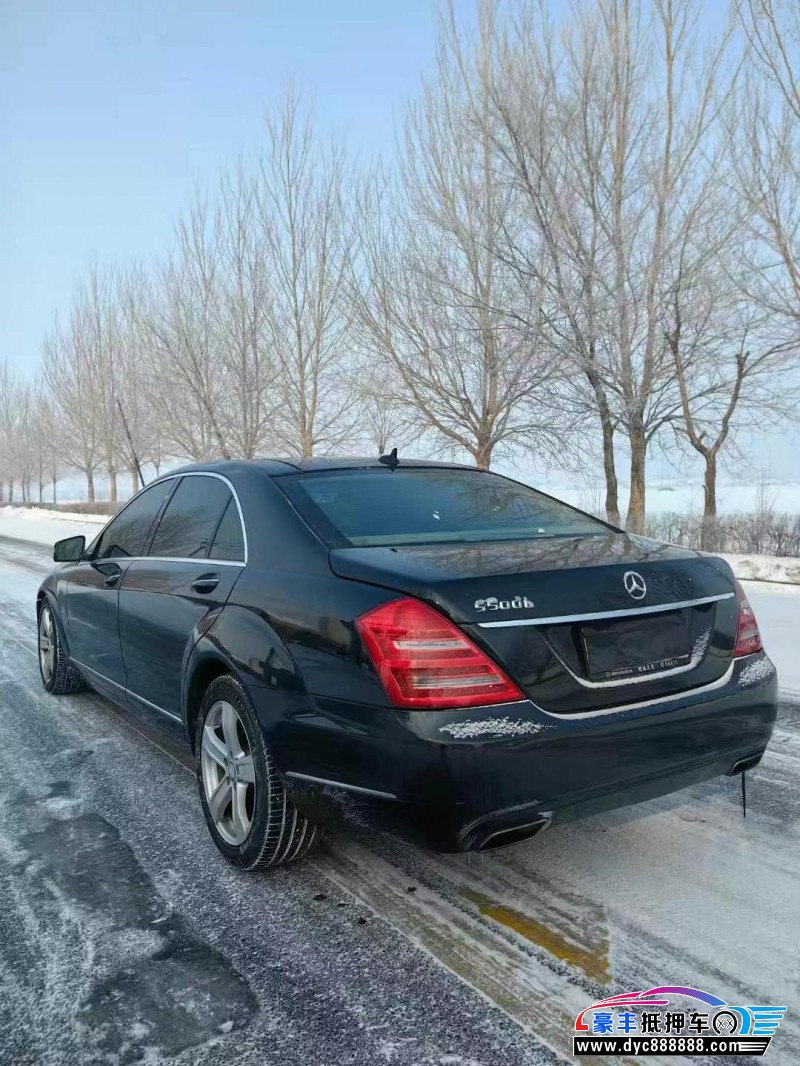 12年奔驰E轿车抵押车出售