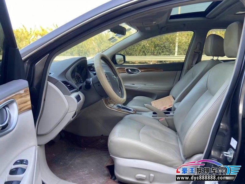 16年日产轩逸轿车抵押车出售