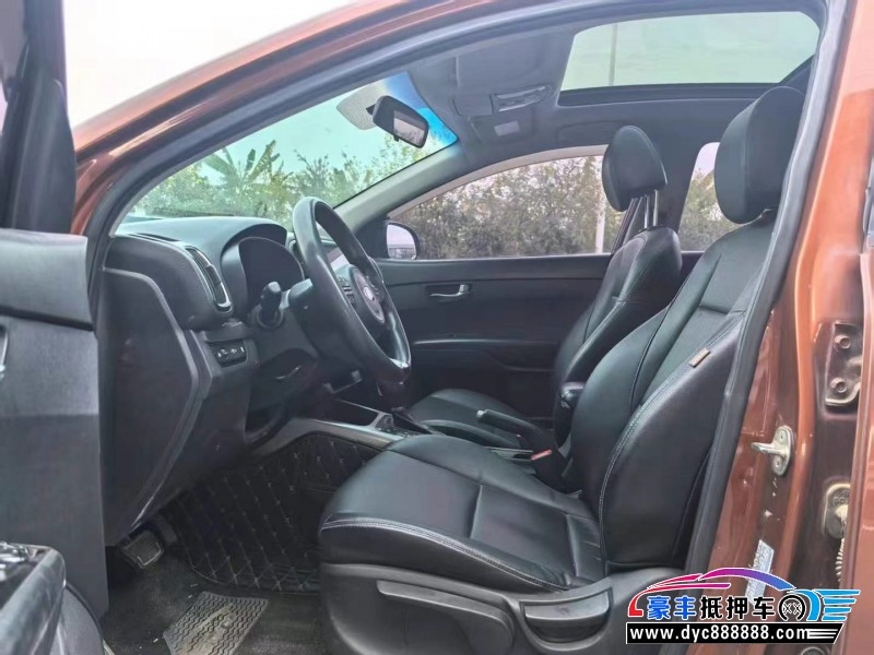 16年起亚KX3轿车抵押车出售