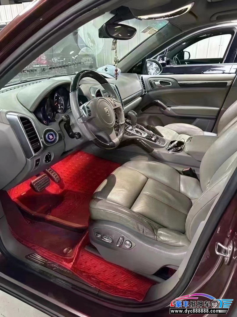 12年保时捷卡宴轿车抵押车出售