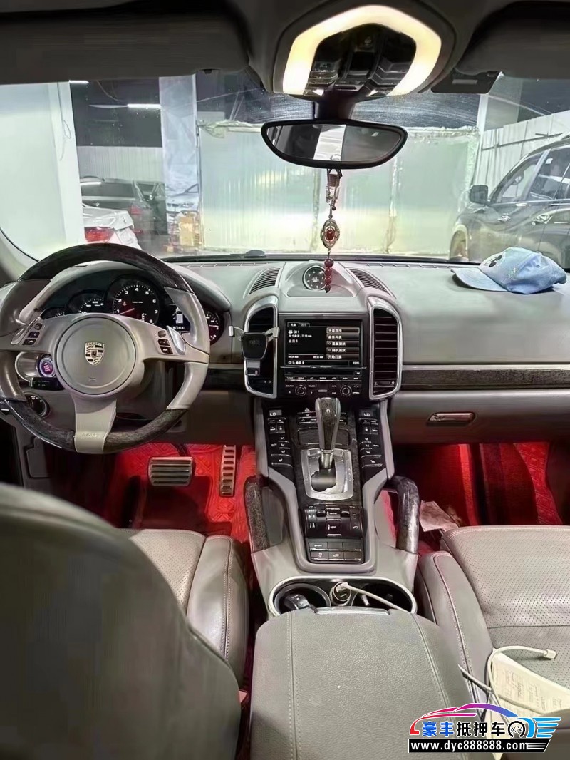 12年保时捷卡宴轿车抵押车出售