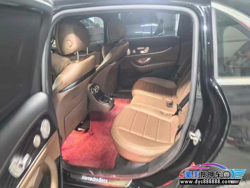 21年奔驰E轿车抵押车出售